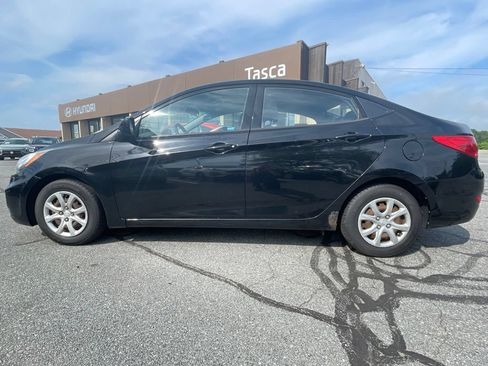 Used 2013 Hyundai Accent GLS FWD image 8