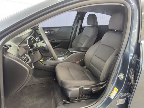 Used 2019 Chevrolet Malibu LS image 9
