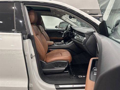 Used 2023 Audi Q8 Premium Plus w/ Premium Plus Package image 9