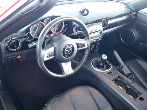 Used 2008 MAZDA MX-5 Miata Grand Touring RWD image 15