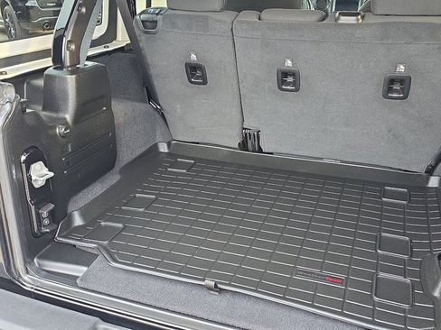 Used 2021 Jeep Wrangler Unlimited Sport image 8