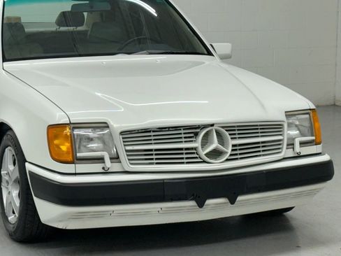 Used 1990 Mercedes-Benz 300 E 3.0 image 9