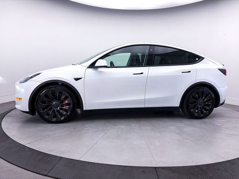 Used 2022 Tesla Model Y Performance AWD/4WD image 35