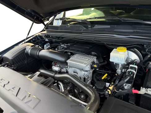 Used 2024 RAM 1500 Laramie image 13