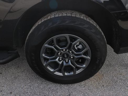 Used 2025 Ford Expedition Active RWD image 9
