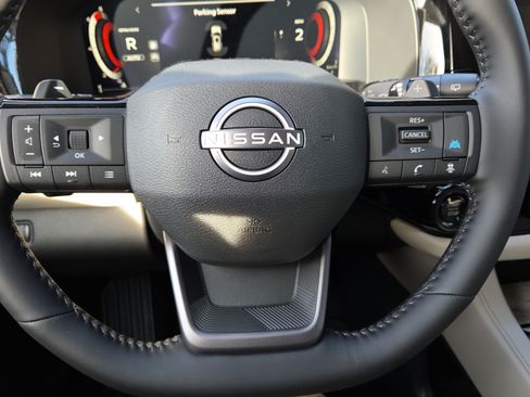 Certified 2026 Nissan Pathfinder SL AWD/4WD image 24