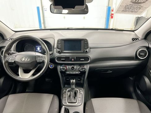 Used 2018 Hyundai Kona SEL image 10