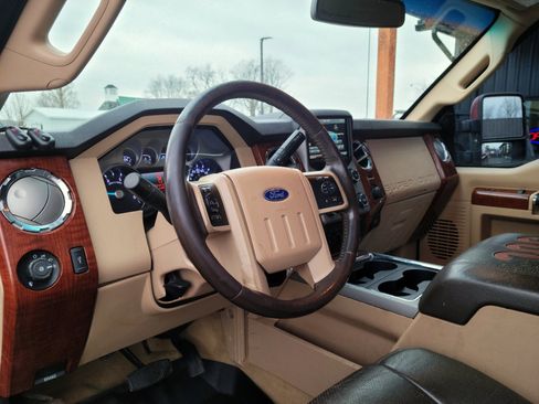 Used 2015 Ford F250 King Ranch w/ FX4 Off-Road Package image 9