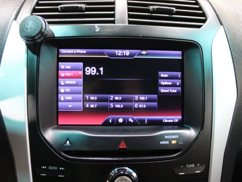 Used 2013 Ford Explorer XLT FWD image 13