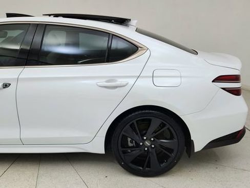 Used 2023 Genesis G70 2.0T w/ Sport Prestige Package image 11