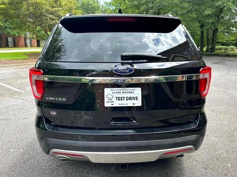 Used 2017 Ford Explorer Limited image 8