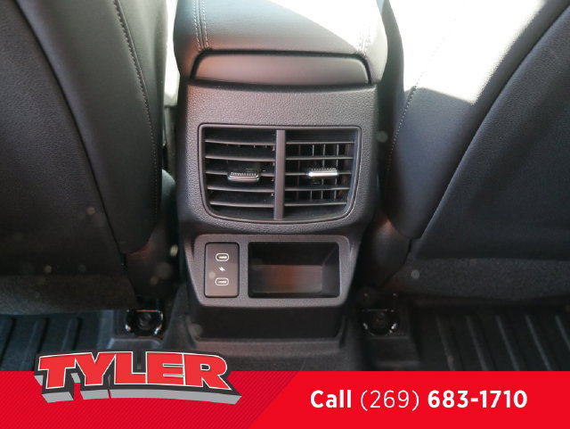 Used 2024 Kia Seltos X-Line AWD/4WD image 39