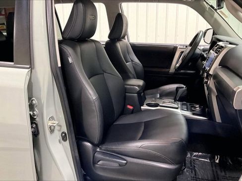 Used 2022 Toyota 4Runner TRD Sport image 7