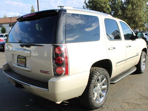 Used 2013 GMC Yukon Denali AWD/4WD image 42
