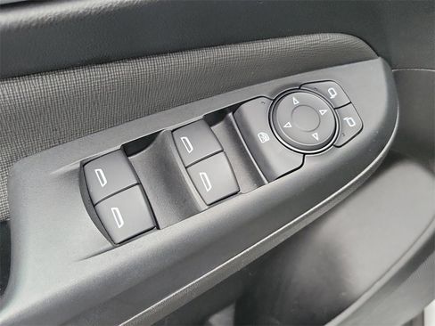 Used 2025 Buick Envista Preferred image 16