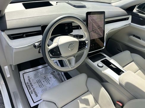 Certified 2025 Volvo EX90 Ultra image 9