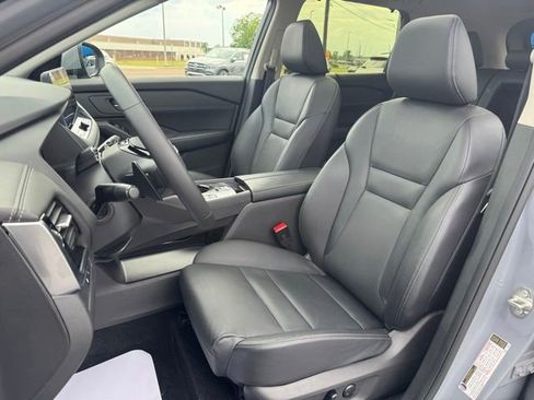 Used 2025 Nissan Rogue SL w/ Tech Package FWD image 22