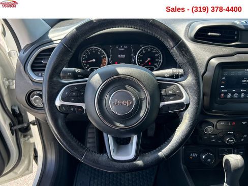 Used 2020 Jeep Renegade Latitude w/ Cold Weather Group AWD/4WD image 14