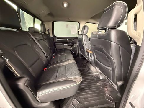 Used 2022 RAM 1500 Laramie AWD/4WD image 18