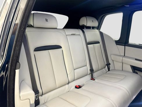Used 2019 Rolls-Royce Cullinan image 30