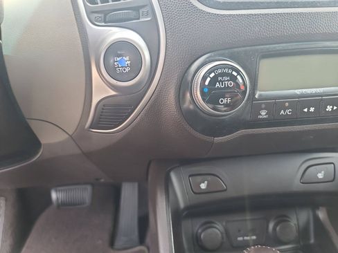 Used 2013 Hyundai Tucson Limited w/ Premium Pkg FWD image 21