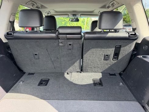 Used 2018 Lexus GX 460 Premium w/ Premium Package AWD/4WD image 23