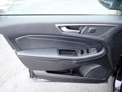 Used 2017 Ford Edge Titanium w/ Equipment Group 301A image 21