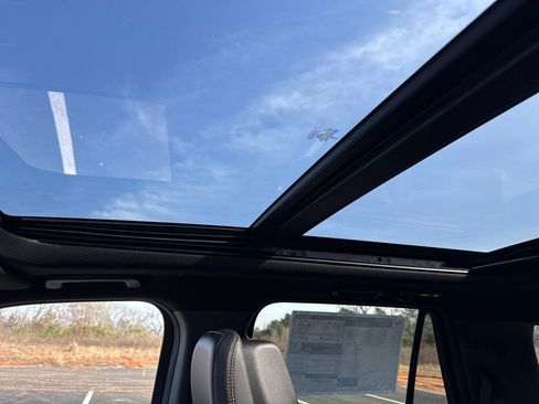 New 2026 Ford Expedition Tremor image 25