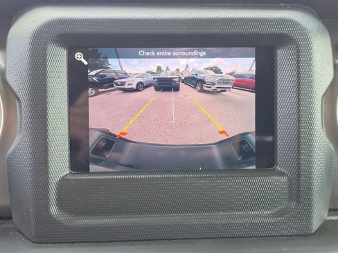 Used 2023 Jeep Gladiator Sport AWD/4WD image 24