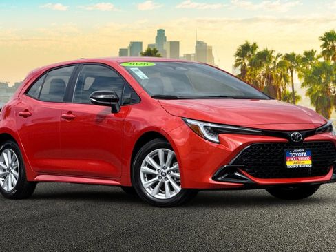 Used 2026 Toyota Corolla SE FWD image 2