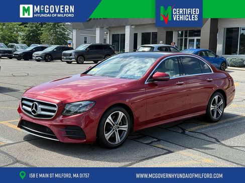 Used 2018 Mercedes-Benz E 300 4MATIC image 1