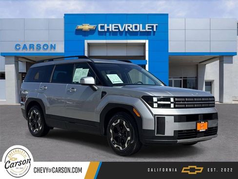 Used 2025 Hyundai Santa Fe SEL image 1