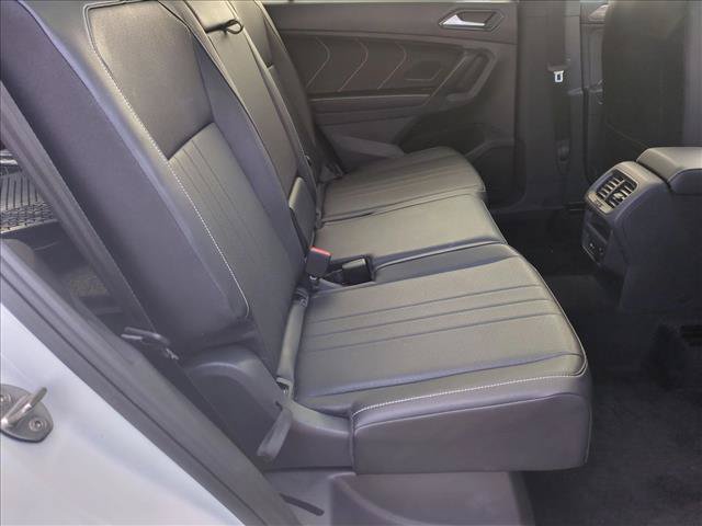Used 2023 Volkswagen Tiguan SE R-Line FWD image 20