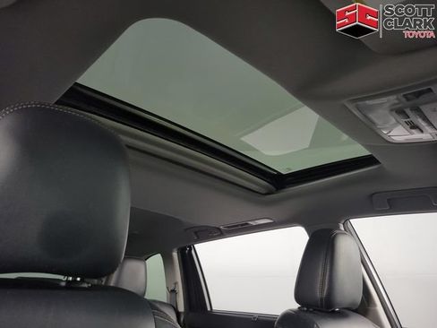 Used 2017 Toyota Highlander XLE FWD image 19