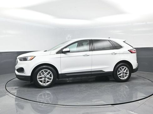 Used 2024 Ford Edge SEL w/ Convenience Package AWD/4WD image 4