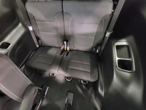 Used 2023 GMC Acadia SLE w/ Driver Convenience Package image 26