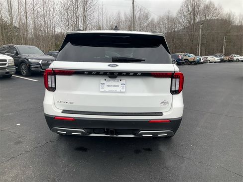 New 2026 Ford Explorer Active w/ Active Comfort Package image 6