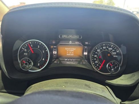 Used 2019 RAM 2500 Laramie AWD/4WD image 12