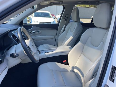 Used 2024 Volvo XC90 B6 Plus image 18