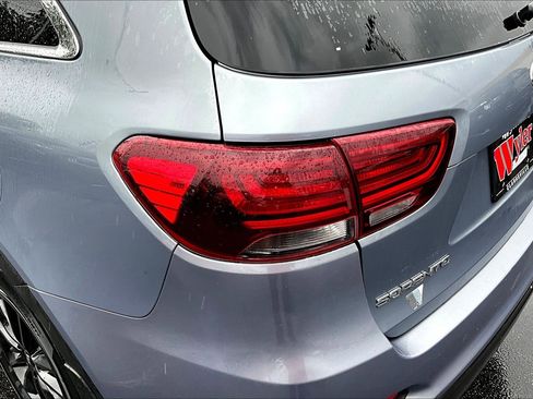 Used 2020 Kia Sorento L FWD image 23