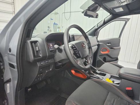 Used 2025 Nissan Frontier PRO-4X w/ Interior Protection Package AWD/4WD image 19