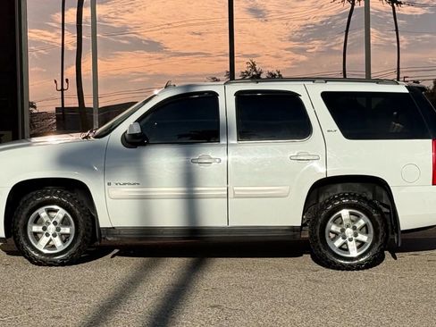Used 2008 GMC Yukon SLT w/ SLT Preferred Equipment Group image 4