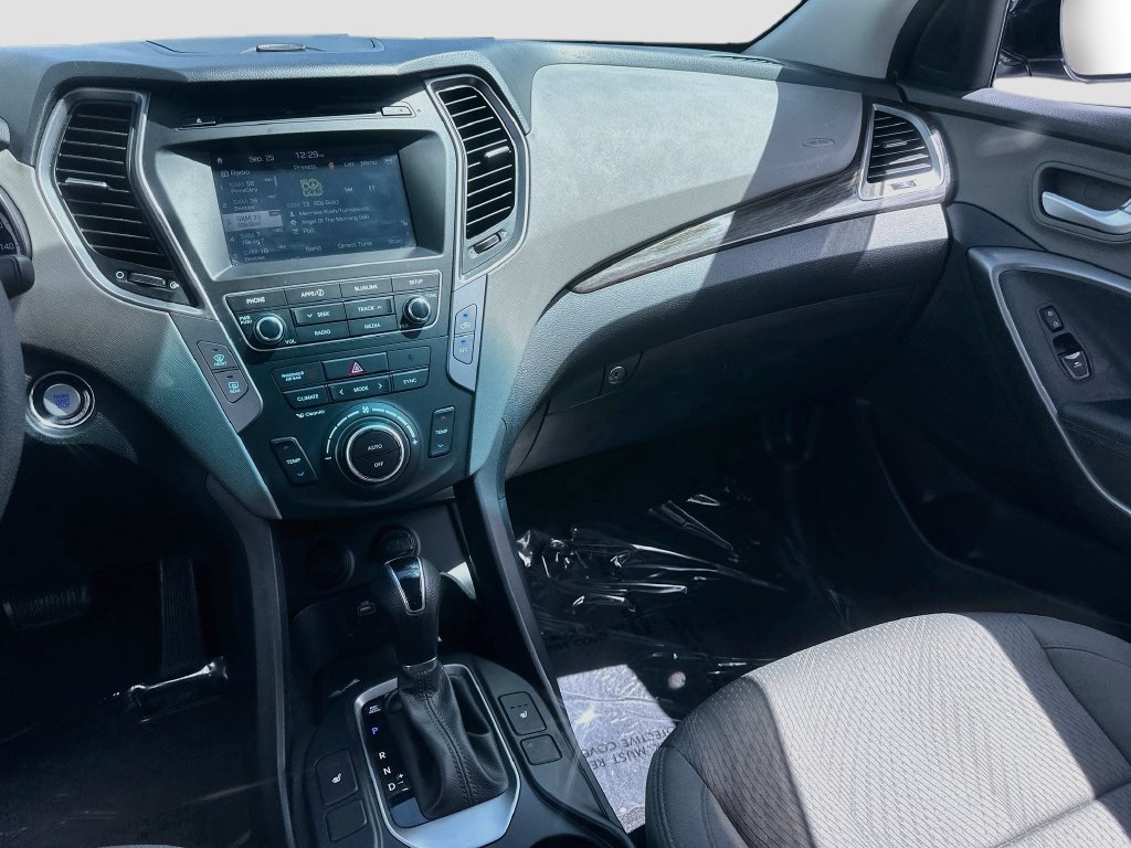 Used 2018 Hyundai Santa Fe Sport w/ 2.4L Value Package 02 FWD image 22