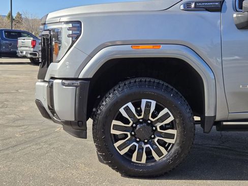 Certified 2025 GMC Sierra 2500 Denali Ultimate w/ Max Trailering Package image 6