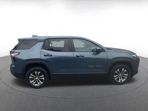Used 2025 Chevrolet Equinox LT FWD image 16