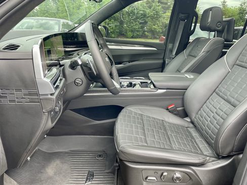 Used 2025 Cadillac Escalade V w/ LPO, Floor Liner Package AWD/4WD image 14