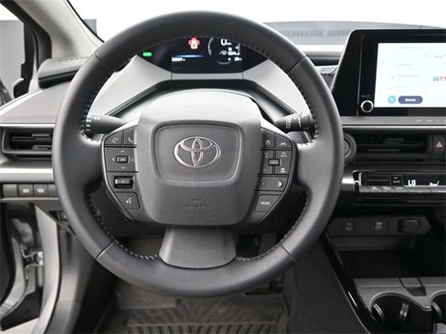 Used 2024 Toyota Prius LE image 5
