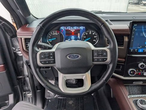 Used 2024 Ford Expedition Max Limited image 11