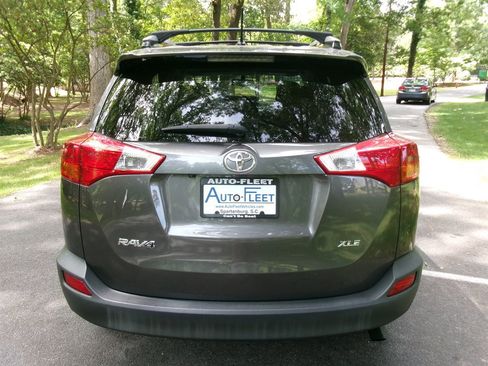 Used 2013 Toyota RAV4 XLE FWD image 6