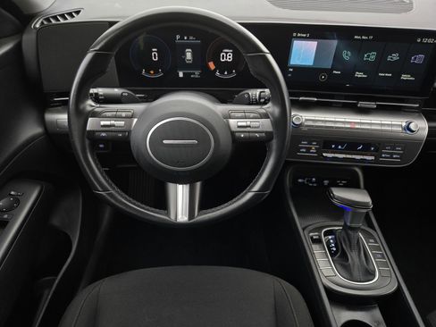 Used 2024 Hyundai Kona SEL image 12